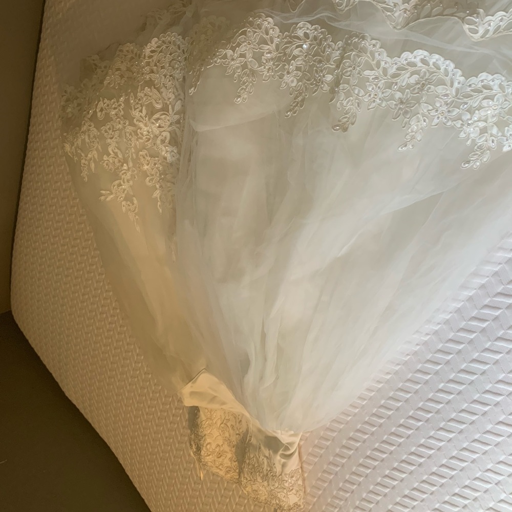 Wedding dress